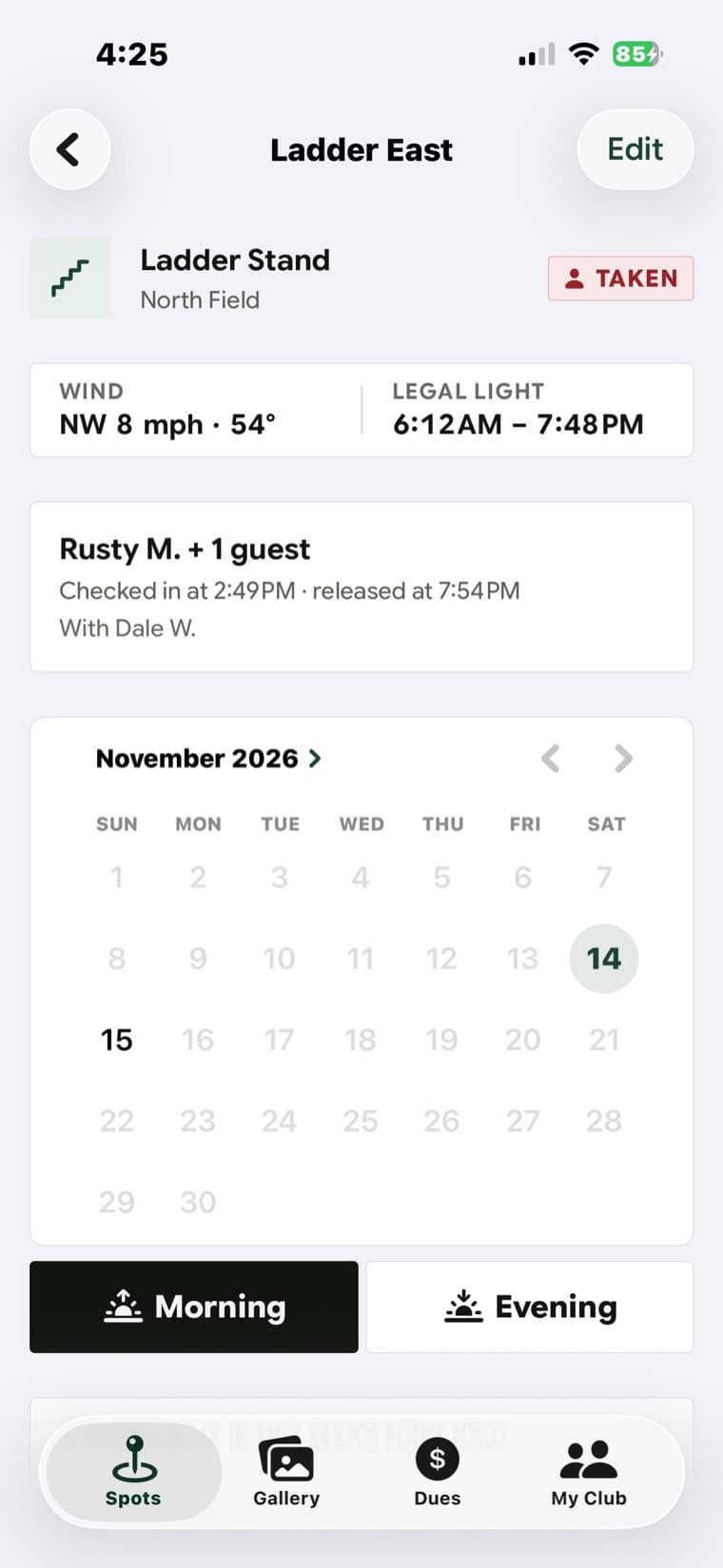 A stand page with wind, legal light, and the booking calendar